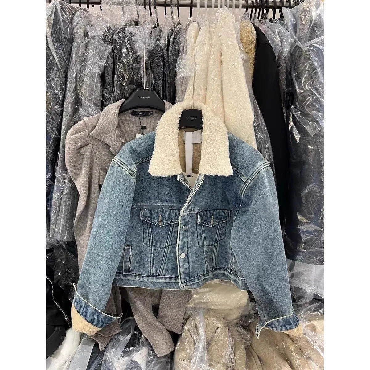 Denim Coat With Real Sheep Lamp Winter Fur Plush Womens Fall Sculpted Tailoring Minimalist Streetwear Trend Quick-Drying Jackets - Image 3