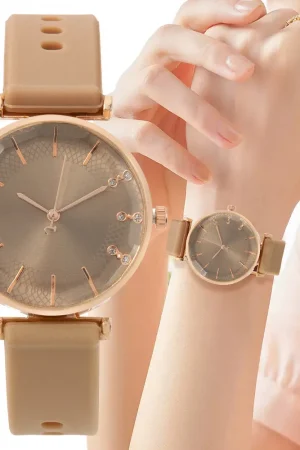 Fashion Simple With Diamonds Ladies Quartz Watches Hot 2025 Sports Brands Women Silicone Strap Dress Clock Gifts Wristwatches